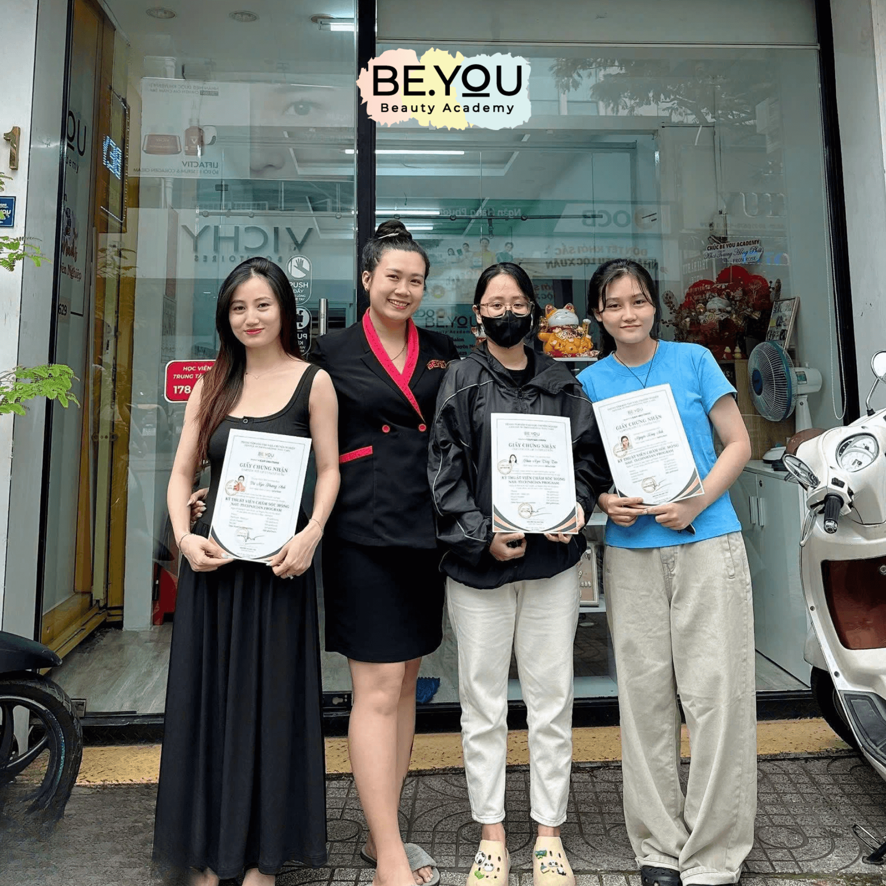 thi tín chỉ tại be you nail academy (7)