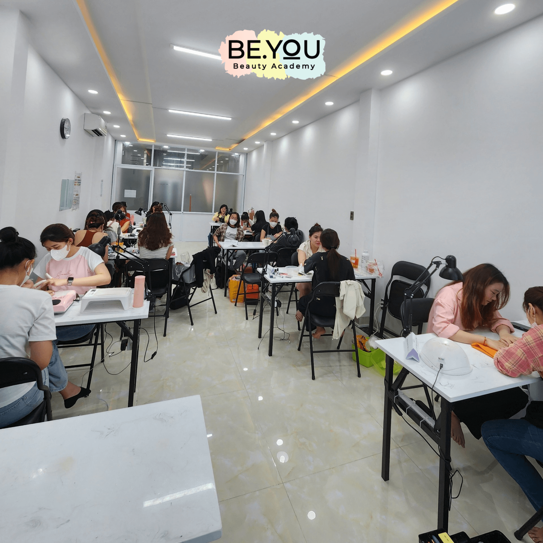 thi tín chỉ tại be you nail academy (9)